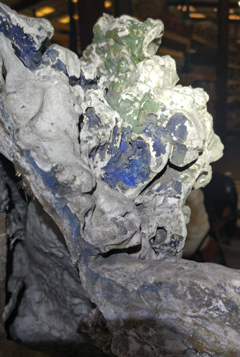 Polychromie visible sur le plâtre "La musique" d'Alexandre Falguière