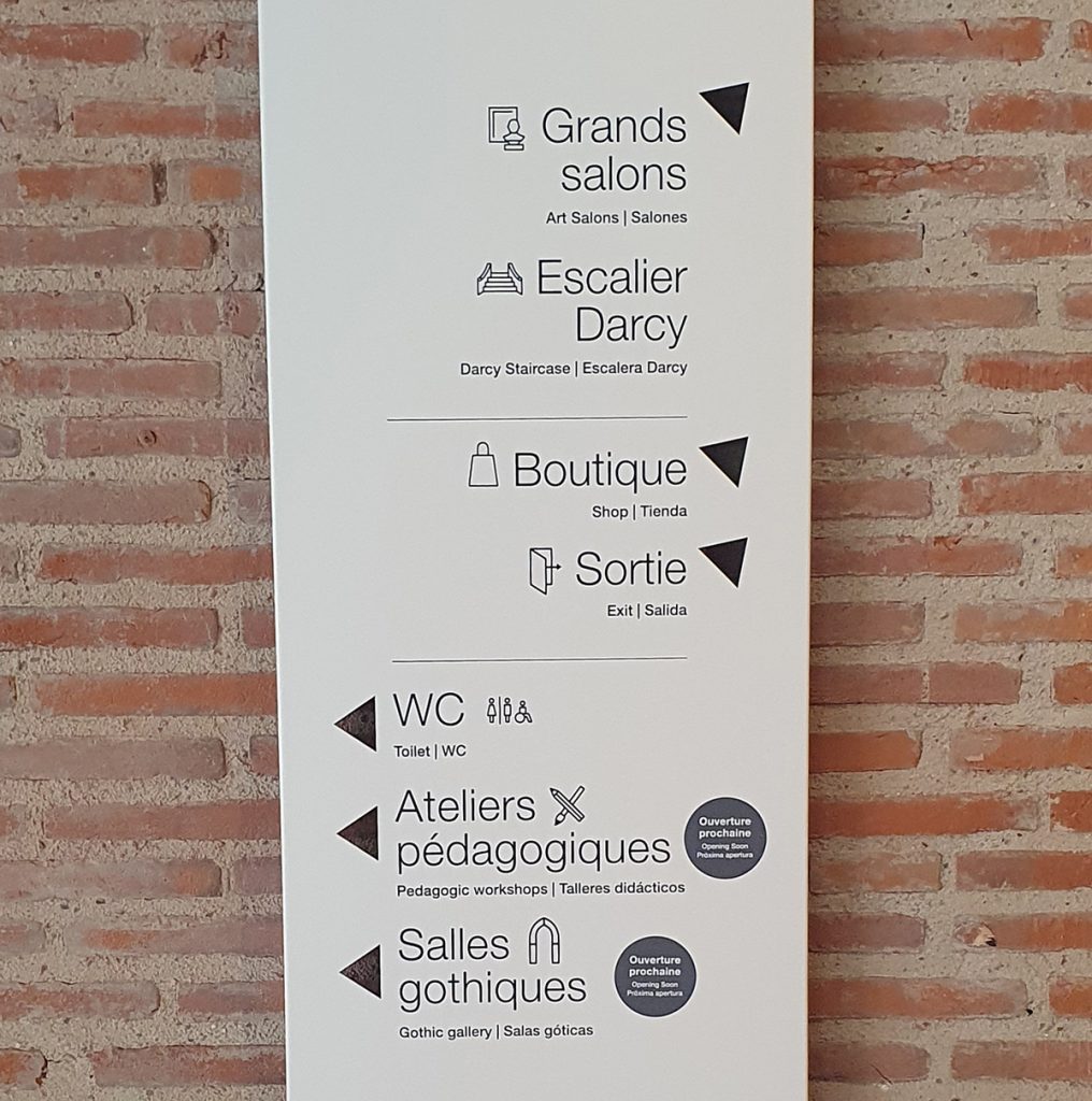 Vue d'un Panneau signalétique directionnel