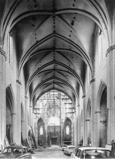 Vue de l'église des Augustins lors des travaux de restauration des années 1960.