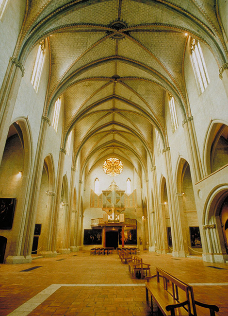 Vue de l'église entièrement restaurée lors de la réouverture du musée en 1980.