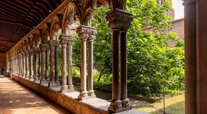Une commission scientifique veille sur le grand cloître